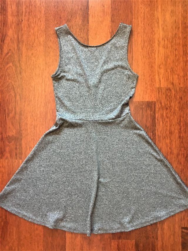 Vestido H&M Gris Jaspeado Skater Talla S