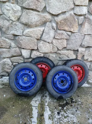 Pack de 4 Ruedas de Tacos y Llantas Seat Panda