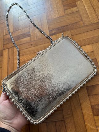Bolso Zara dorado/plateado con cadena