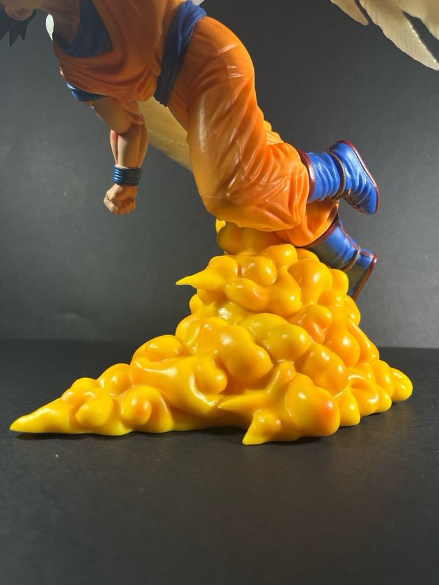 Figura Goku con Alas 27cm Dragon Ball