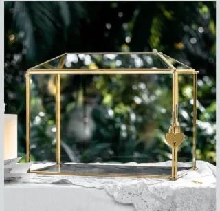 Caixa de vidro dourada para cartões de casamento