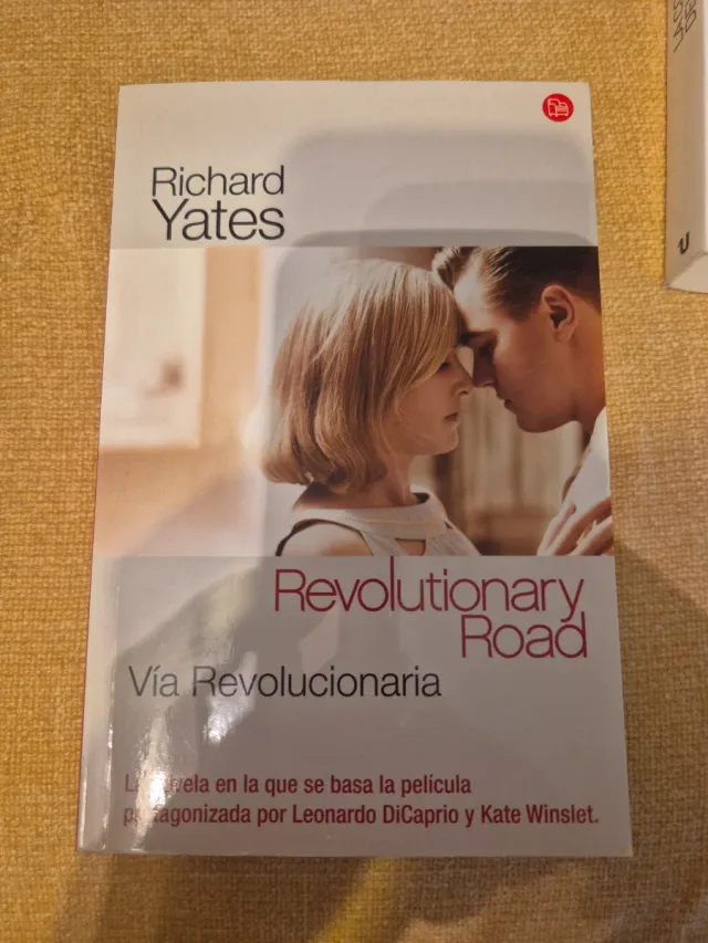 Via revolucionaria/ Revolutionary Road (Spanish...