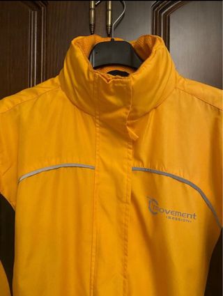 Cortavientos mujer amarillo talla 40