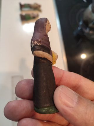 Figura mujer belén terracota