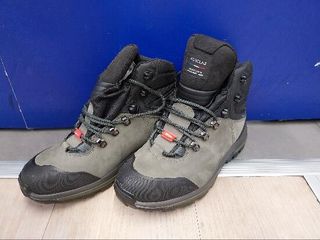 Botas de montaña y trekking impermeables de piel Hombre