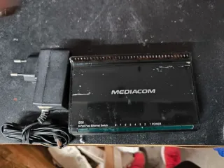 Switch Mediacom 8 Porte Ethernet S08