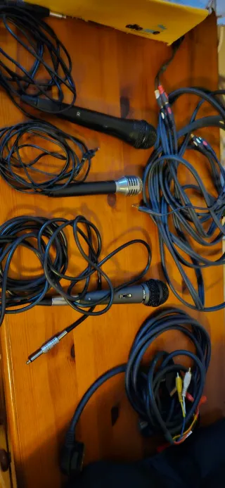 Karaoke Prof Vintage Elega DA-222 y tres micros