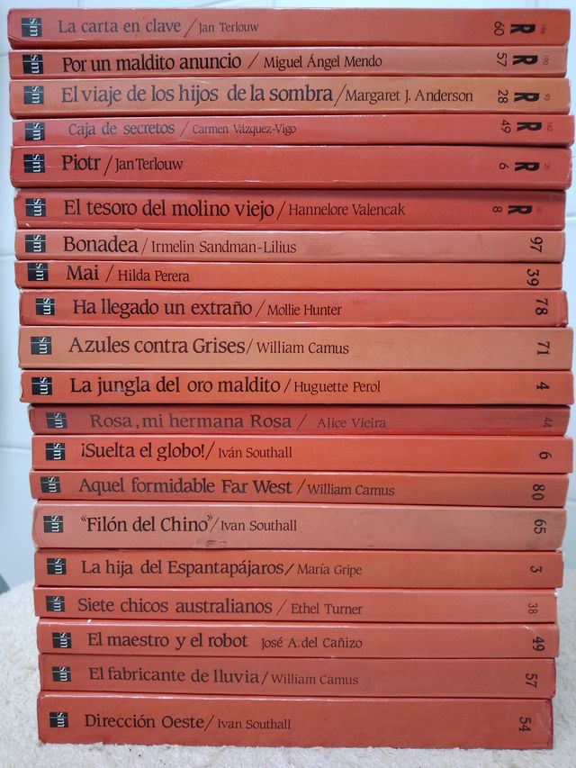 LOTE (VIII) DE 20 LIBROS EL BARCO DE VAPOR (rojos)