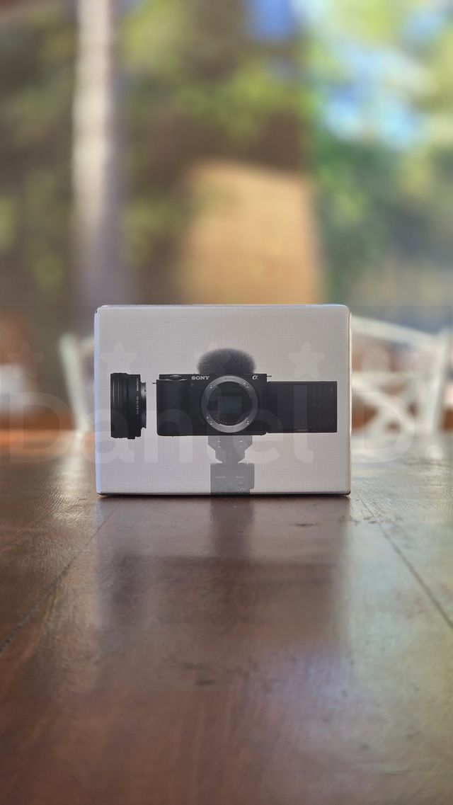 0 DISPAROS Sony ZV-E10 Obj 16-50mm Kit