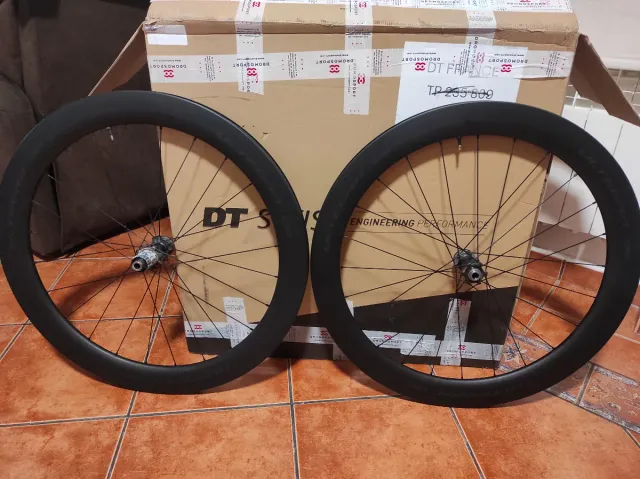 Par de Ruedas Carbono Shimano Ultegra C60.