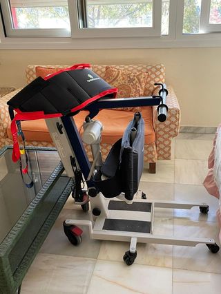 Grua cambia pañales de bipedestación