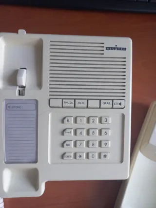 Teléfono fijo vintage Alcatel beige