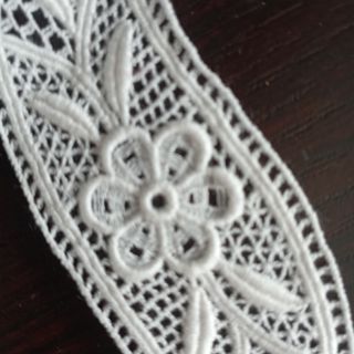 N.7 Applicazioni pizzo(cotone) bianco