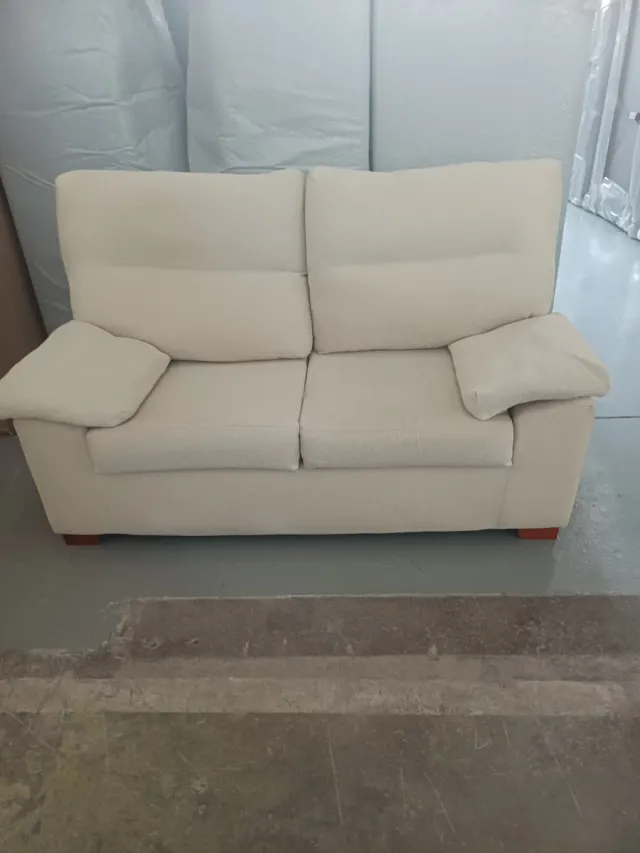 Sofá blanco de tela