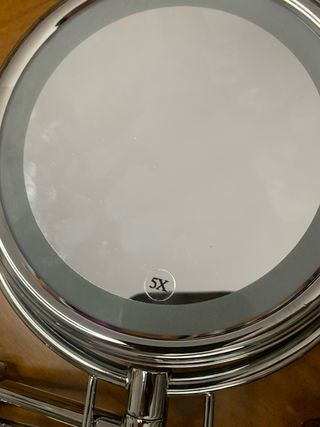 Espejo de aumento 5X con luz LED