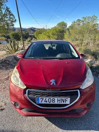 Peugeot 208 2012