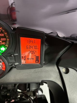 BMW F 800 GT DEL AÑO 2018 !!! MUY BUEN ESTADO !!!