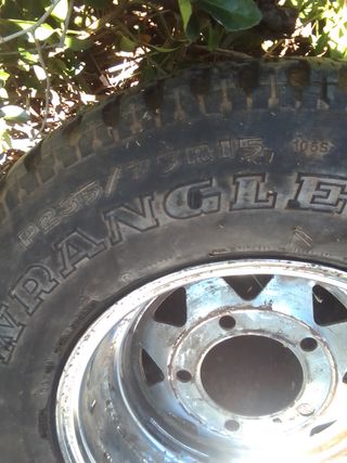 Ruedas 235/75 R15 Todo Terreno Goodyear