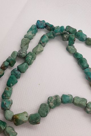 Collana con pietre di crisoprasio