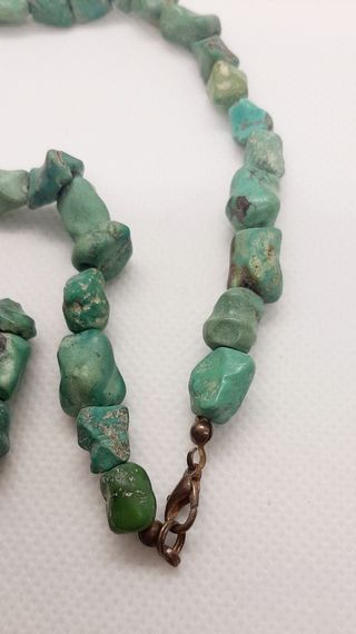 Collana con pietre di crisoprasio