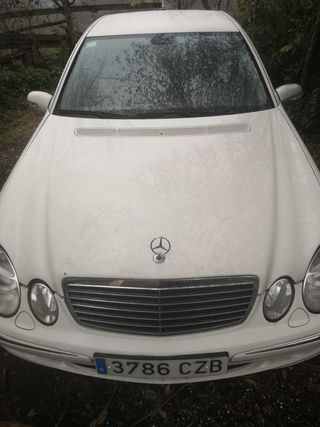 Mercedes-Benz Clase E 2004