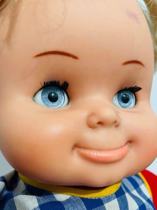 Muñeca famosa antigua andadora iris margarita