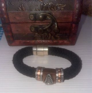 Pulsera taurina (capote)