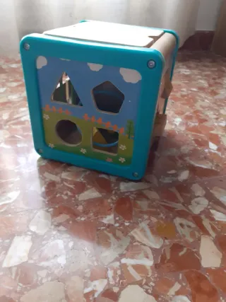 Caja de actividades para bebés