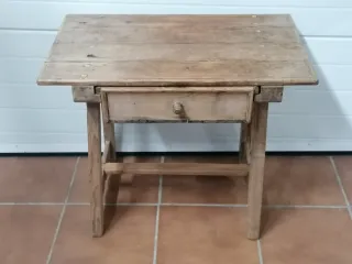 Mesa tocinera antigua