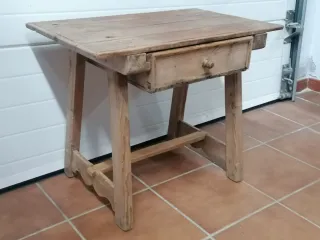 Mesa tocinera antigua