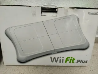 Nintendo Wii Fit Plus Juego tness