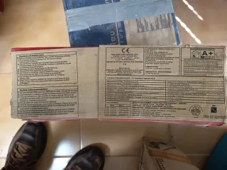 Baldosa cerámica 33,3x33,3 cm. Nueva.