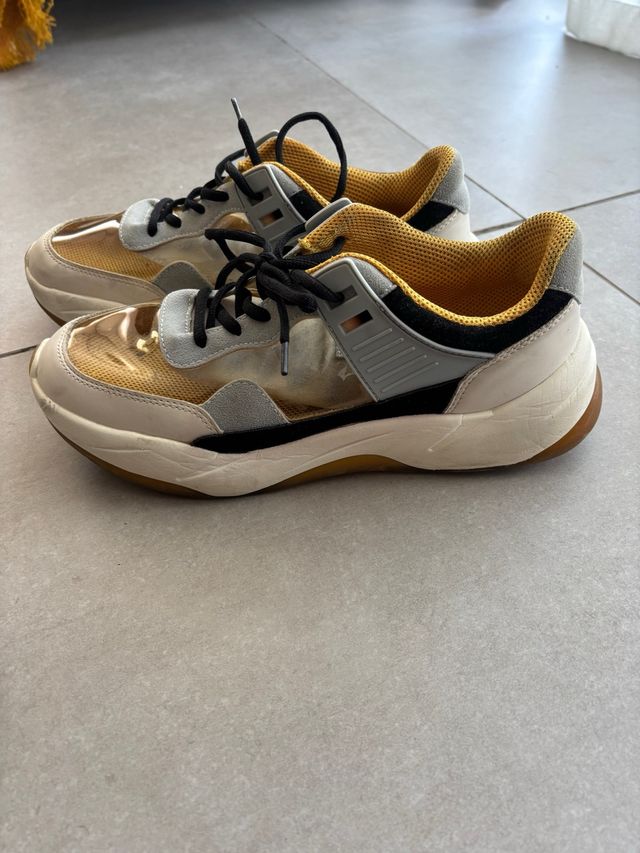 Zapatillas Beige y Amarillas Mujer