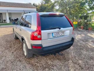 Volvo XC90 2004