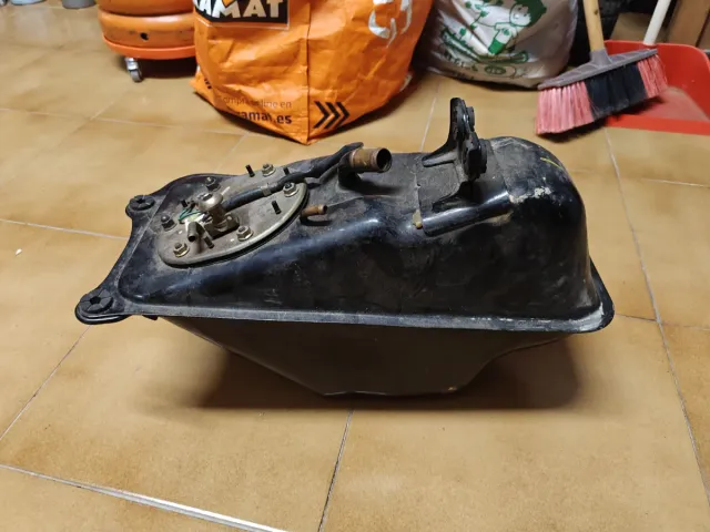 Depósito Gasolina Honda Paneuropean con bomba