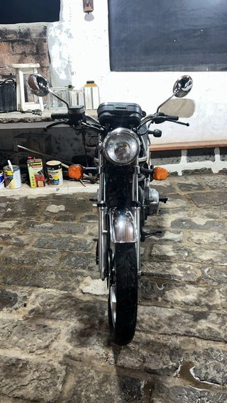 Honda CB400N Café Racer Negra