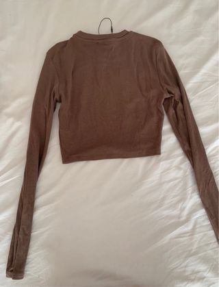 Camiseta manga larga marrón crop top