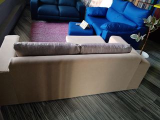 Sofá a estrenar, súper bajada de precio