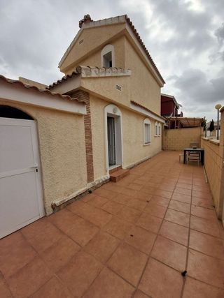 Chalet en alquiler en Monforte del Cid