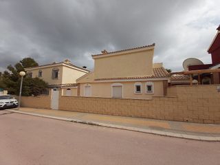 Chalet en alquiler en Monforte del Cid