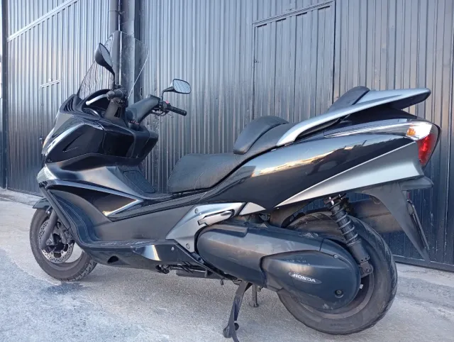Honda Silver Wing 400