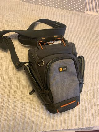 Funda cámara Case Logic negra y gris