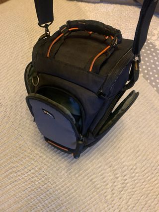 Funda cámara Case Logic negra y gris