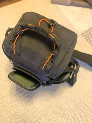 Funda cámara Case Logic negra y gris