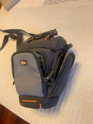 Funda cámara Case Logic negra y gris