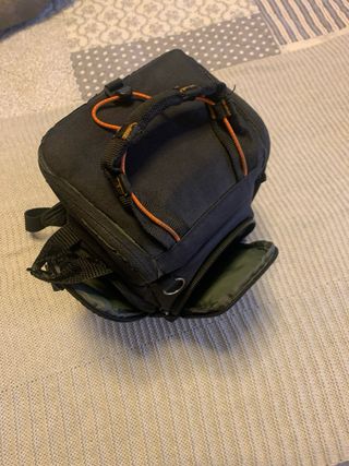 Funda cámara Case Logic negra y gris