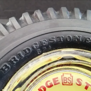 Cenicero rueda Bridgestone