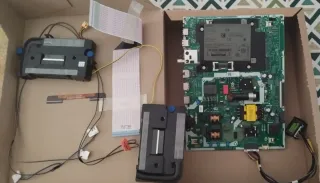 Despiece TV Samsung 43" 4K Smart TV