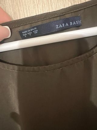 Blusa Zara Basic manga larga