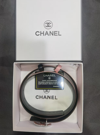 Cinturón Chanel rosa de piel, casi nuevo y origina